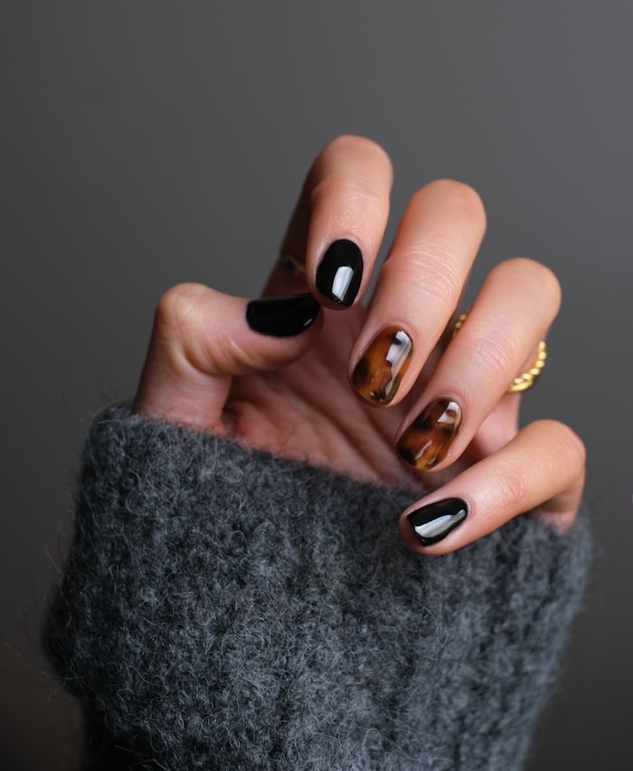 Manicured nails representing Mirage practical training